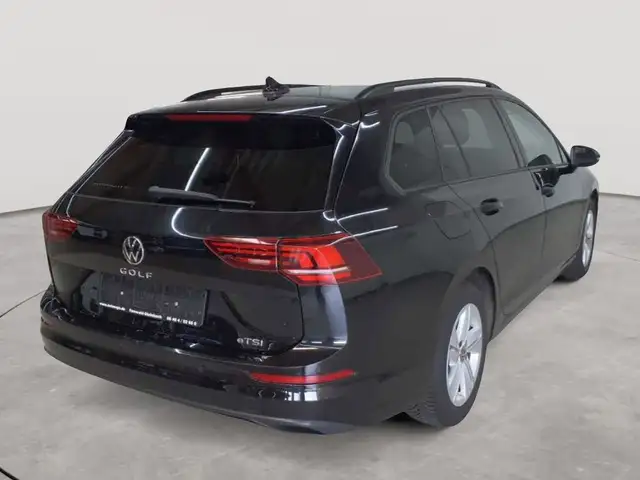 Volkswagen Golf view 4