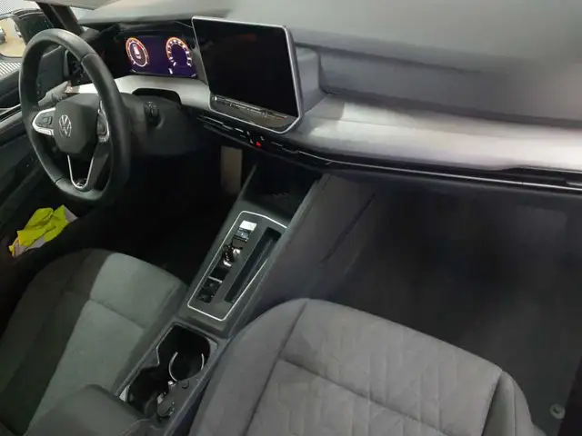 Volkswagen Golf view 9