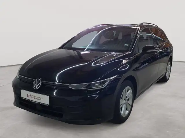 Volkswagen Golf view 2