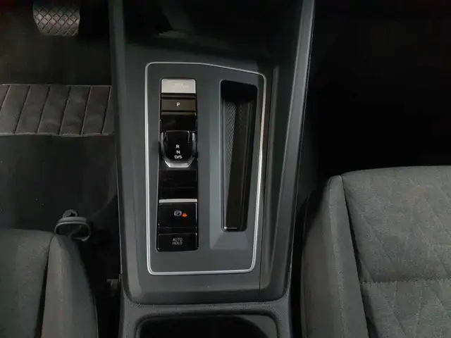 Volkswagen Golf view 10