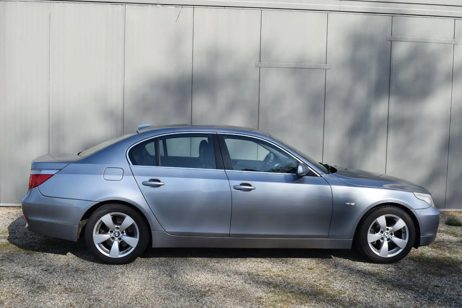 BMW 530 5-serie 530i Executive Grijs - 2