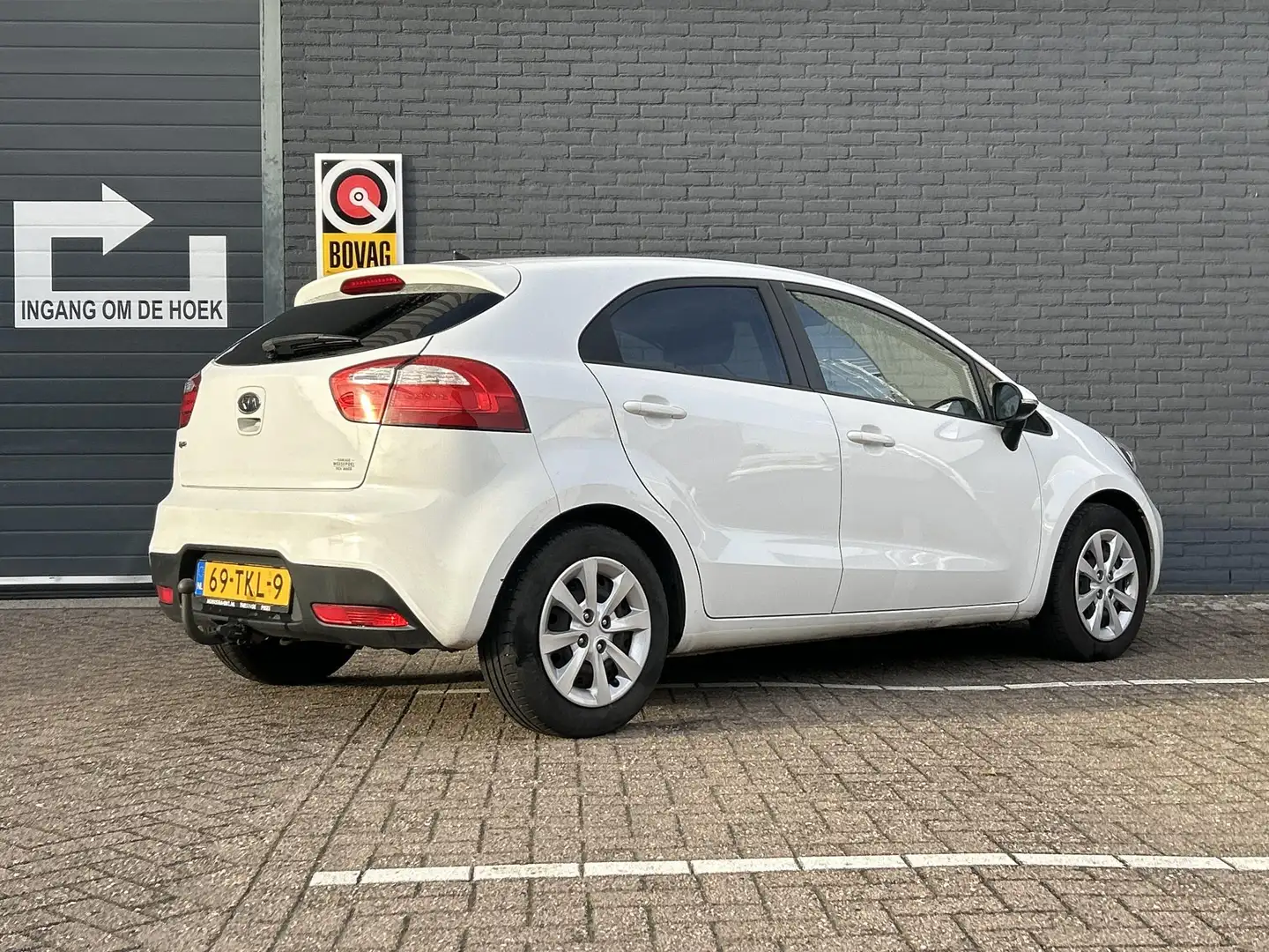 Kia Rio 1.1 CRDi Plus Pack | Airco | Cruise | Trekhaak | A Wit - 2