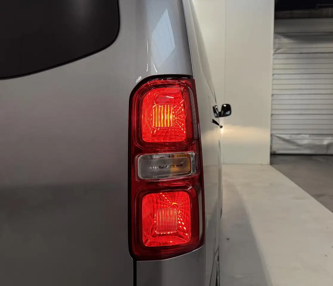 Peugeot Traveller 2.0 HDI Autom. - 9pl - GPS - Airco - Topstaat! ... 23