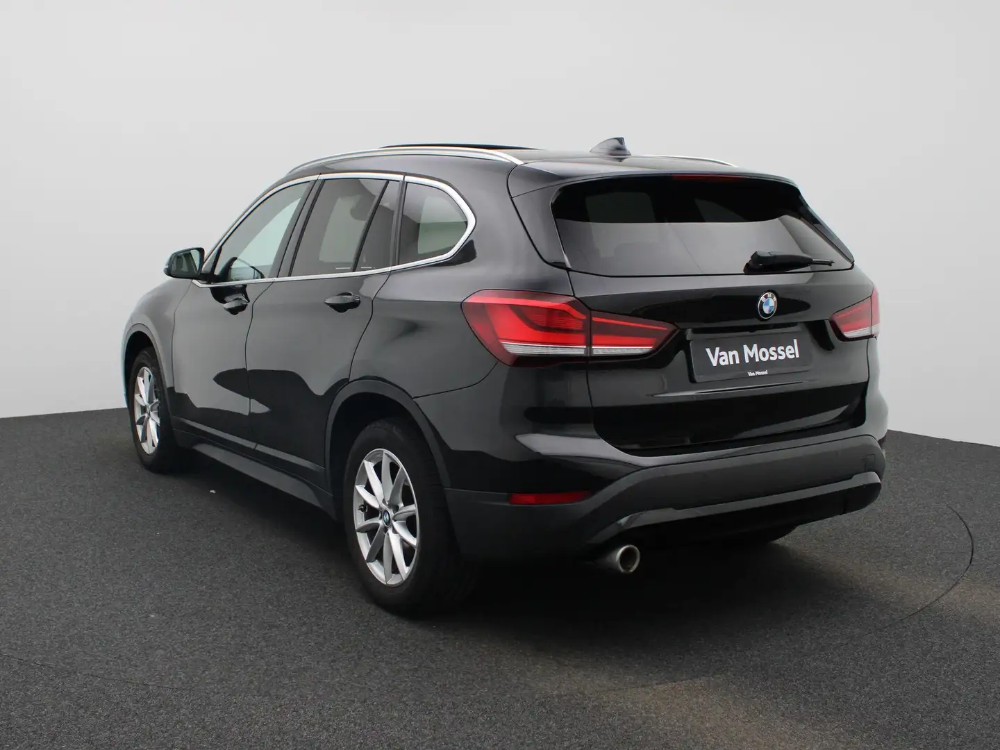 BMW X1 sDrive16dA (85 kW) PANO | Camera | Comfort Acces | Noir - 2