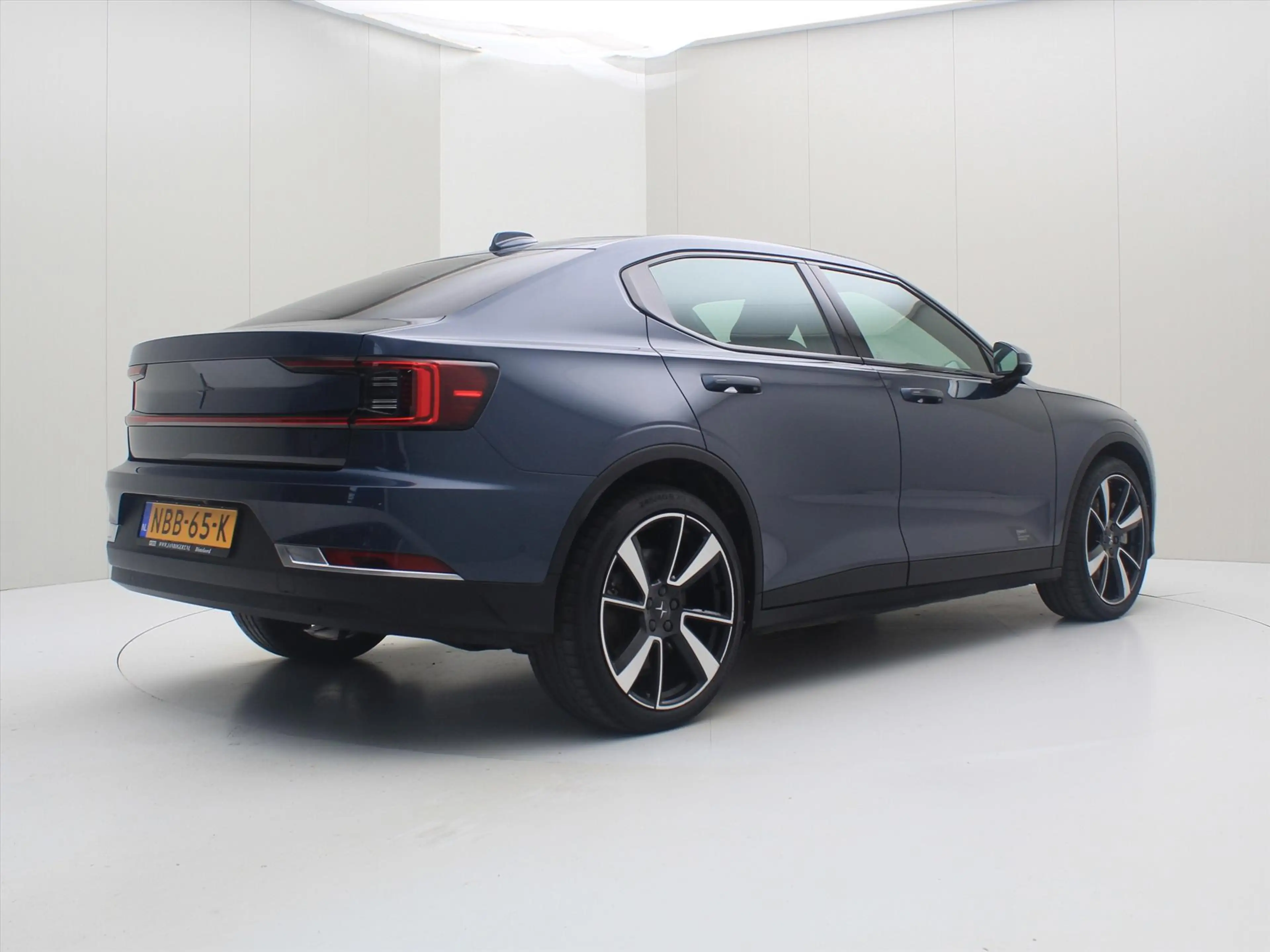 Polestar 2 Long Range Dual Motor 408PK 78kWh [ PLUS+PANO+20IN — photo 3