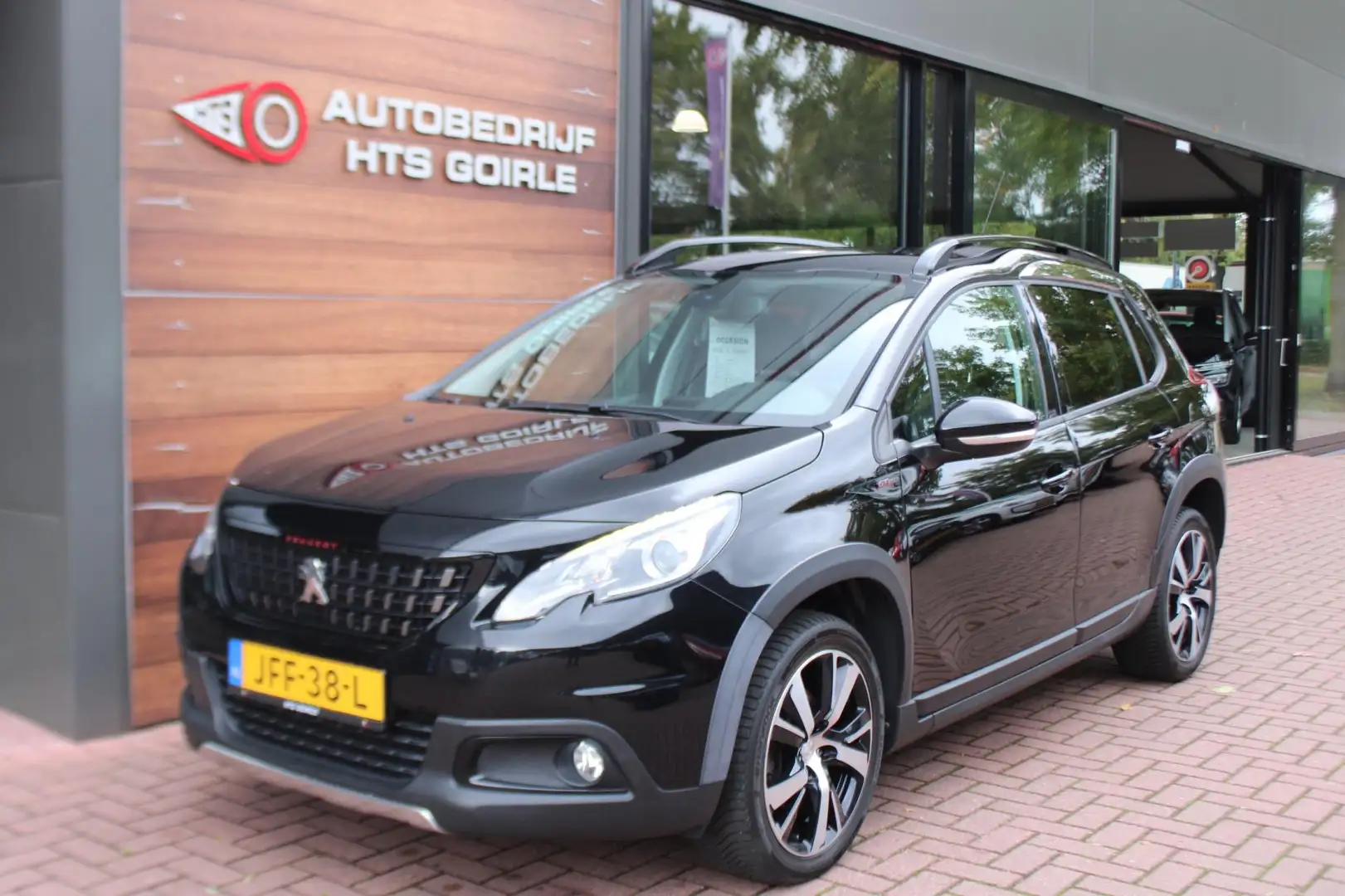 Peugeot 2008 1.2 Allure GT Line Schwarz - 1
