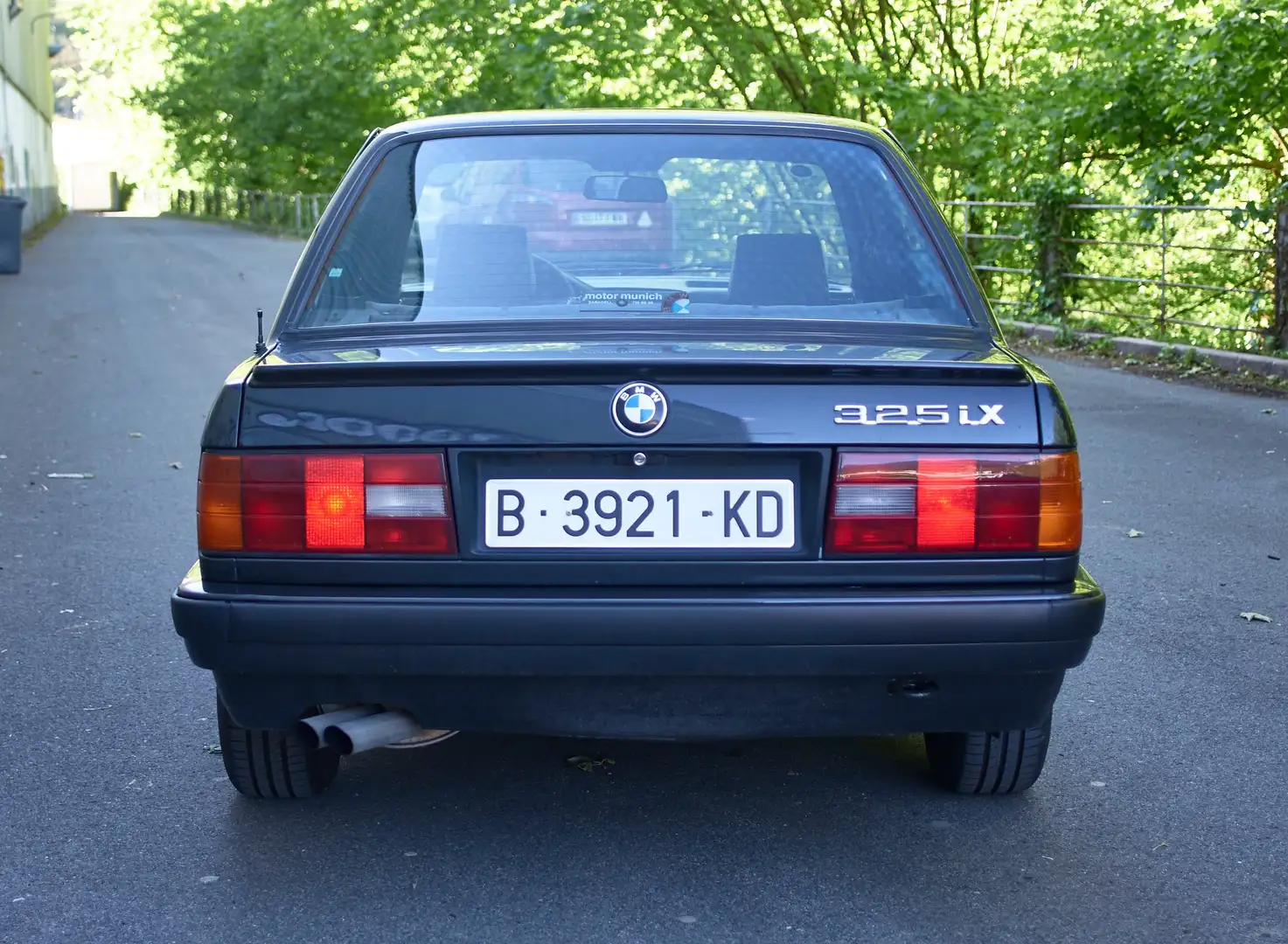 BMW 325 325iX Fekete - 2