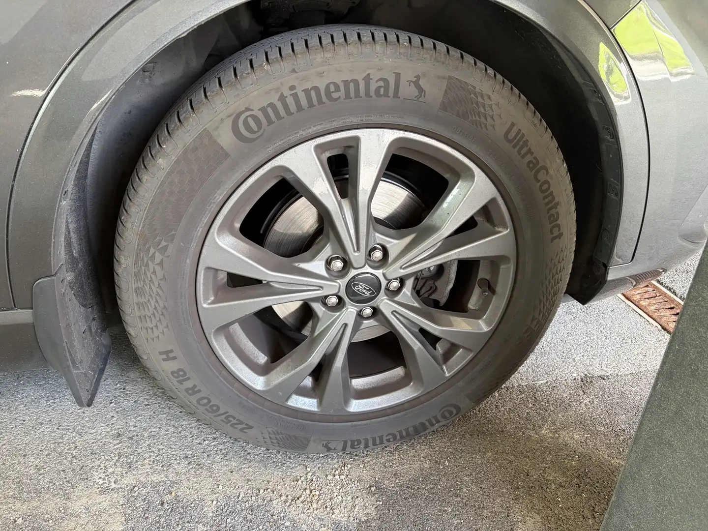 Ford Kuga 1,5 EcoBoost ST-Line X - 1