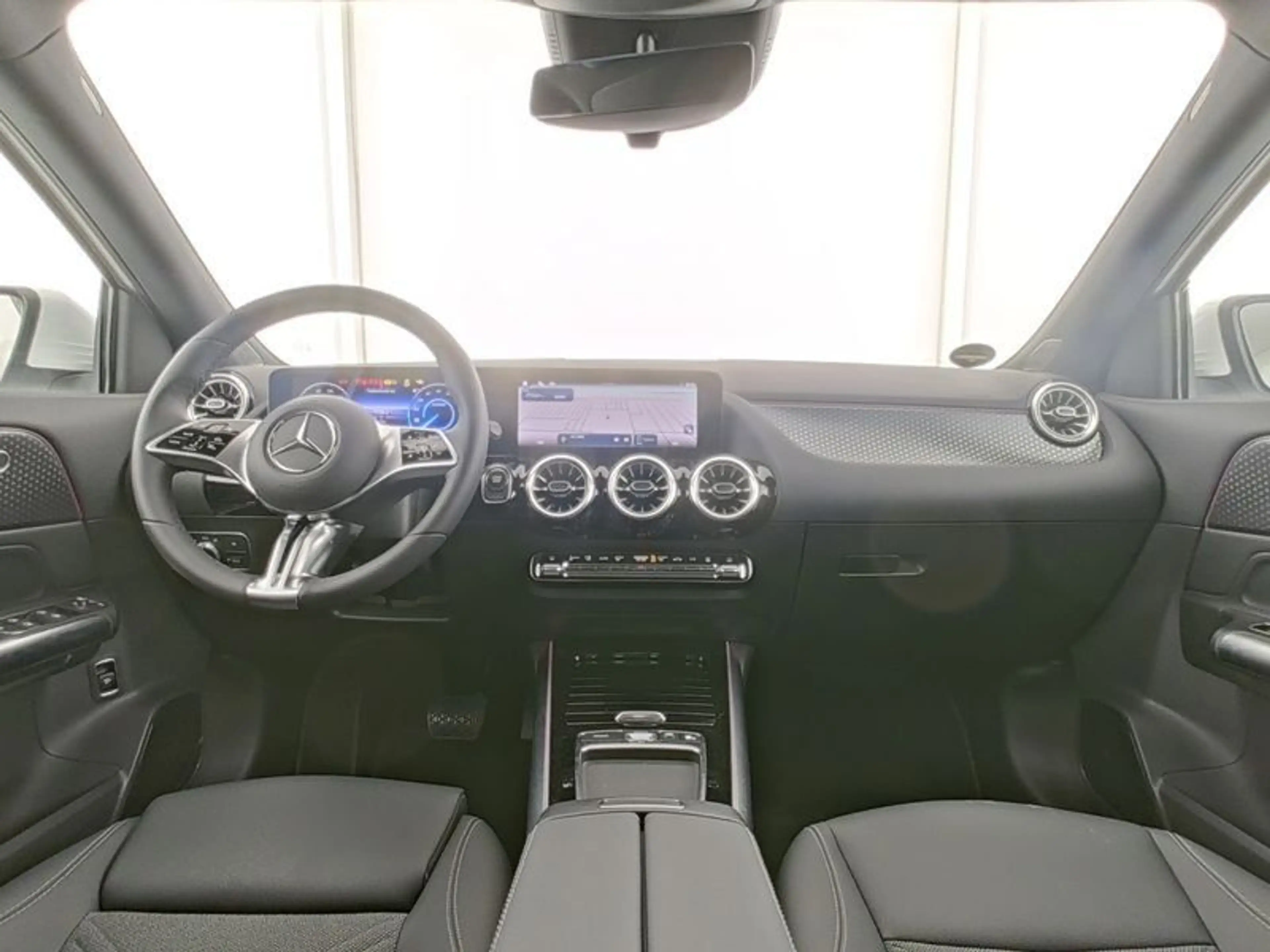 Mercedes-Benz EQA 250+ PROGR-ADVANCED+ FAP SOUND PANO WDGLAS — photo 9