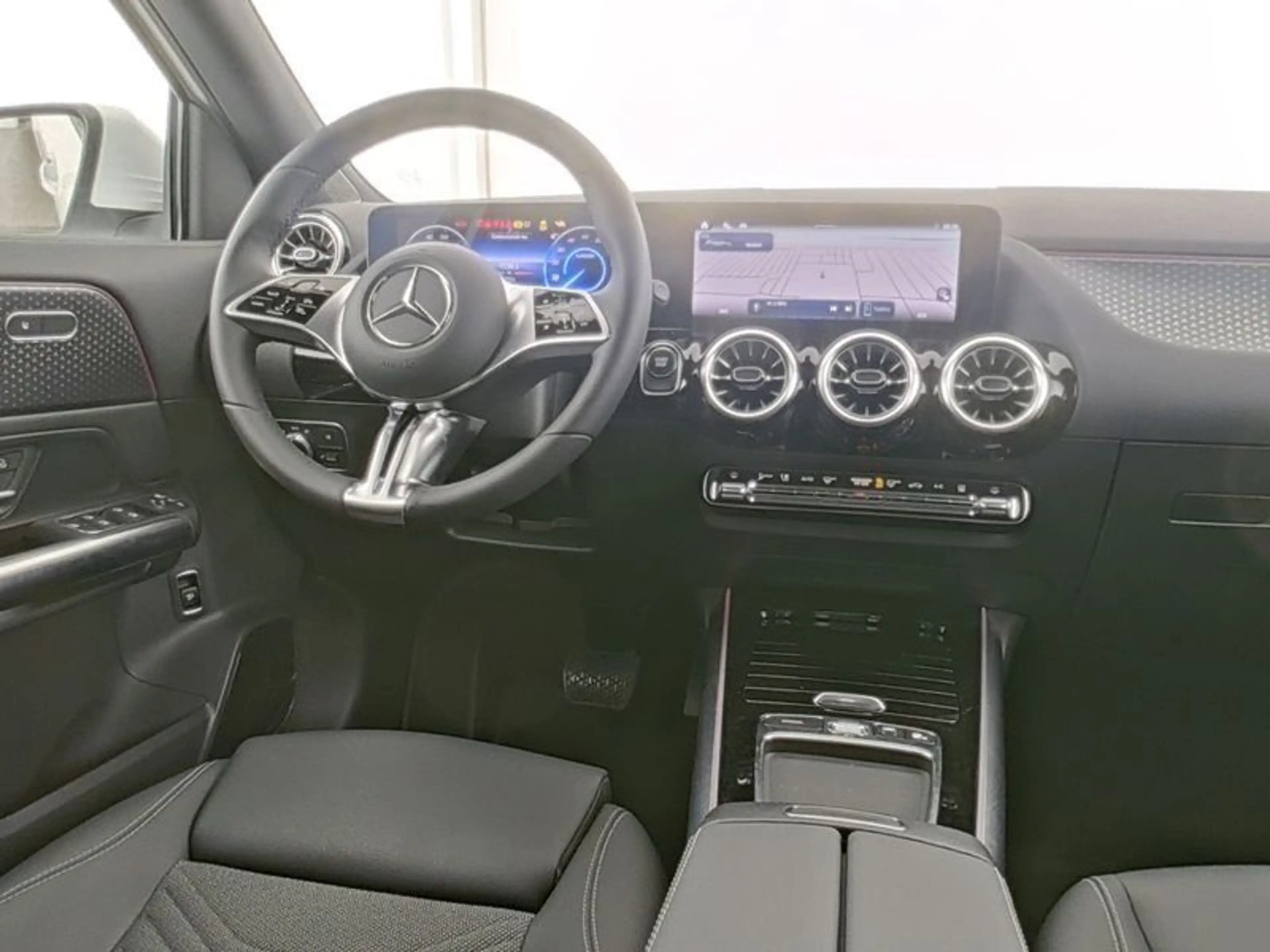 Mercedes-Benz EQA 250+ PROGR-ADVANCED+ FAP SOUND PANO WDGLAS — photo 8