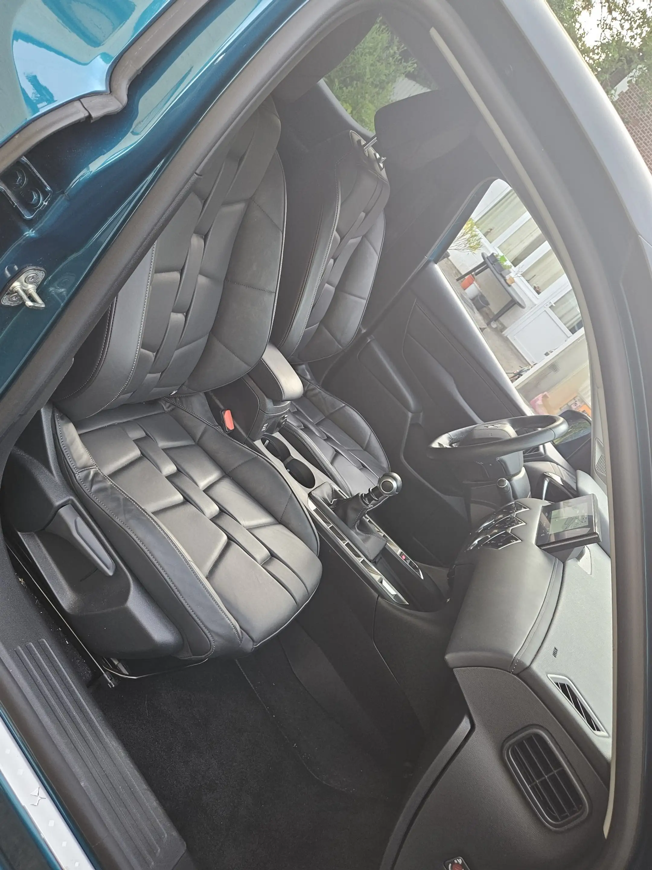 DS Automobiles DS 3 Crossback DS 3 CROSSBACK 1.5 BlueHDi So Chic — photo 11