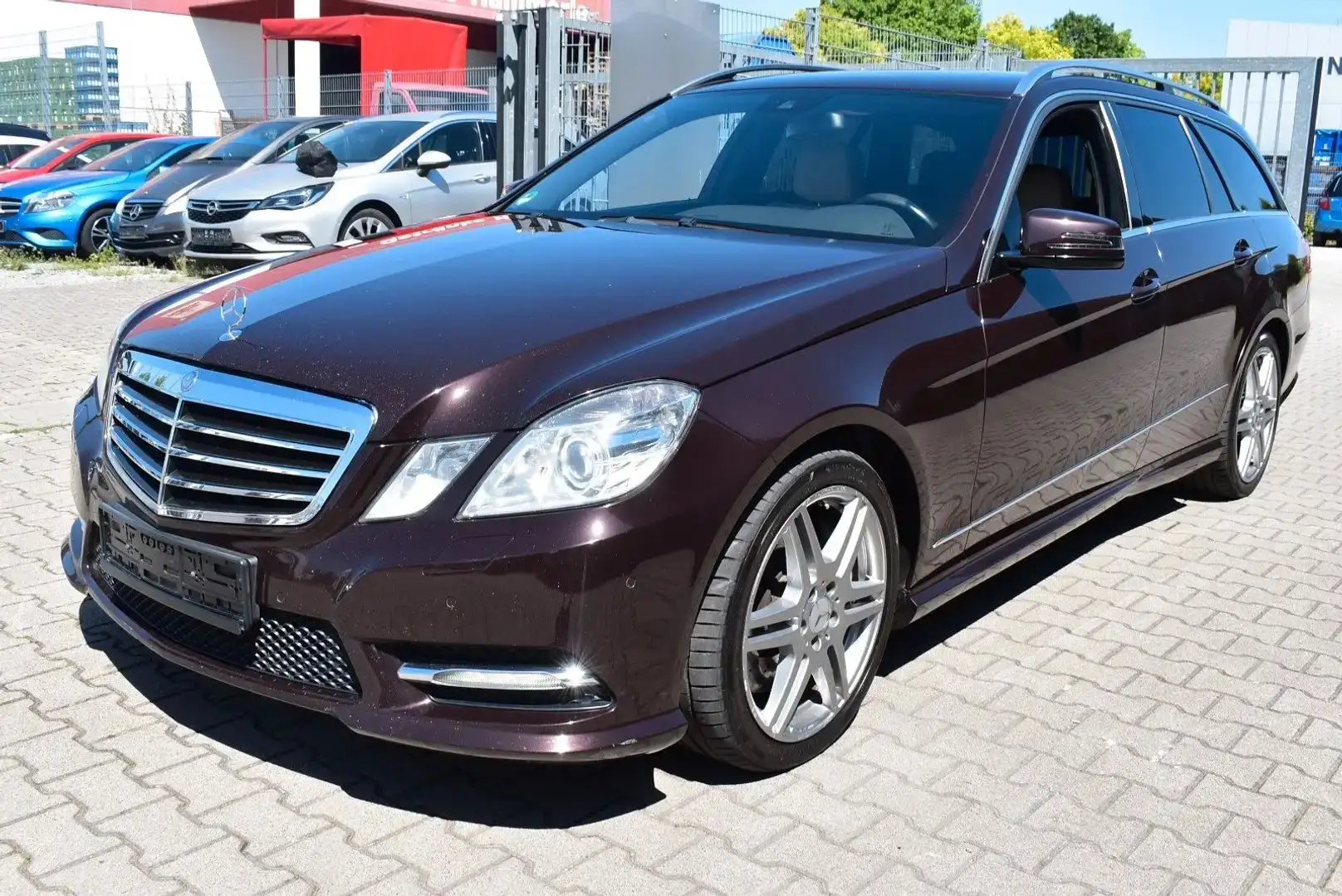 Mercedes-Benz E 500 E 500 T 4Matic BlueEFFICIENCY 7G-TRONIC Avantgarde Hnědá - 2
