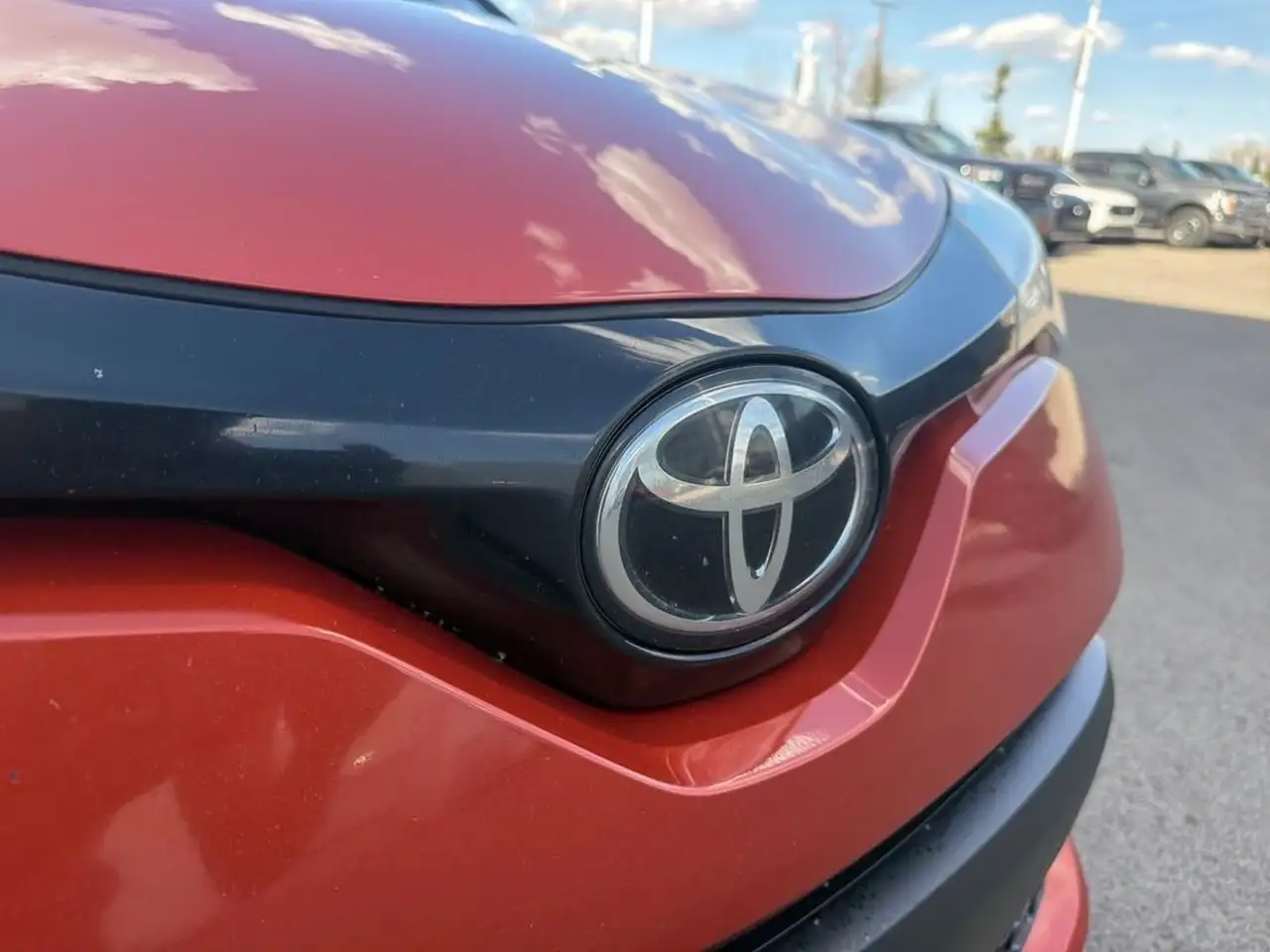 Toyota C-HR снимка Toyota C-HR