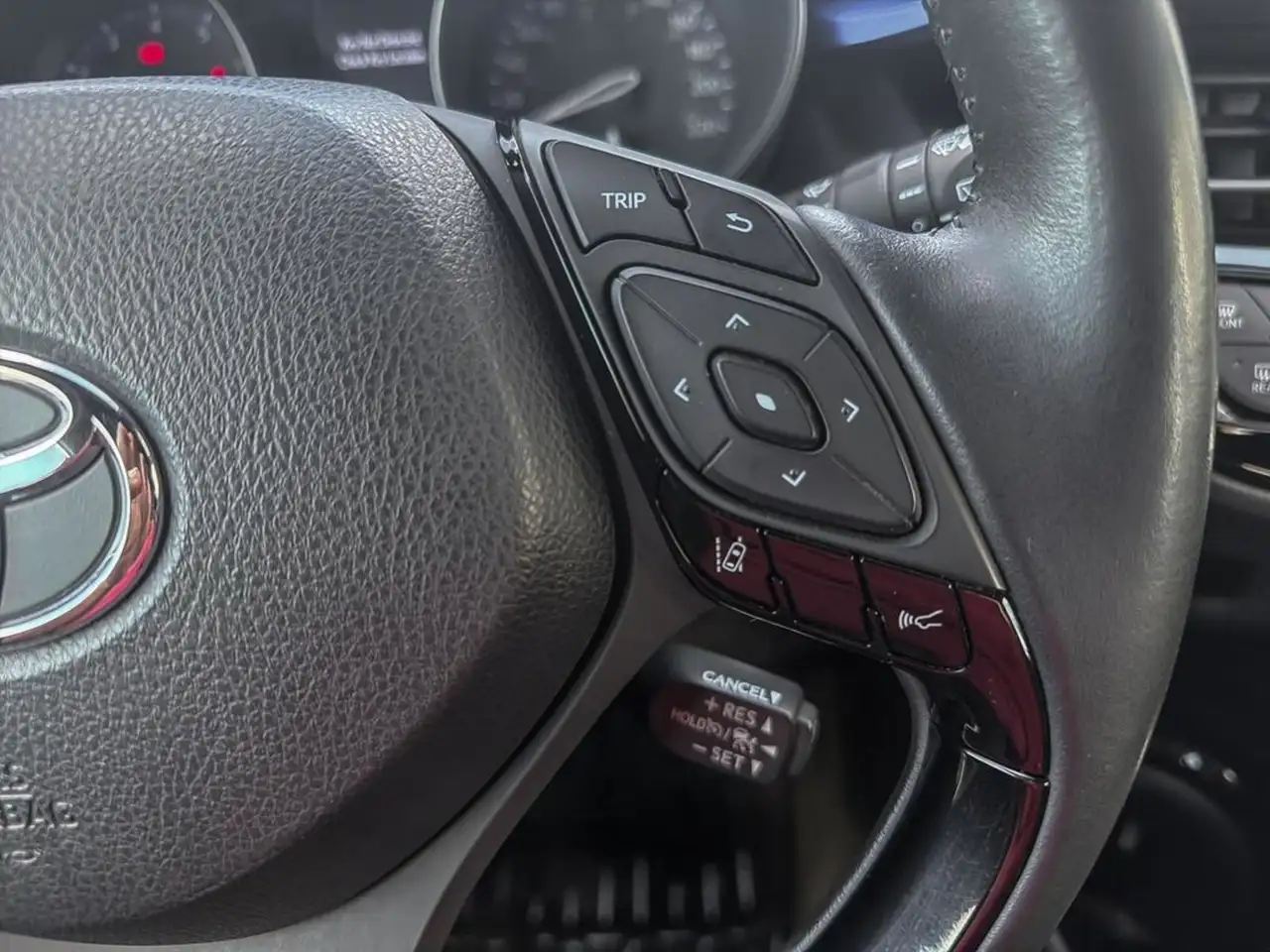 Toyota C-HR снимка Toyota C-HR