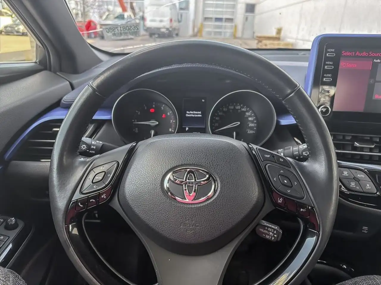 Toyota C-HR снимка Toyota C-HR