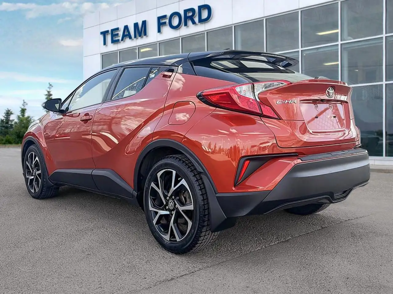 Toyota C-HR снимка Toyota C-HR
