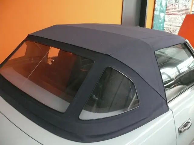 Mercedes-Benz SL view 11