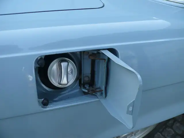 Mercedes-Benz SL view 9