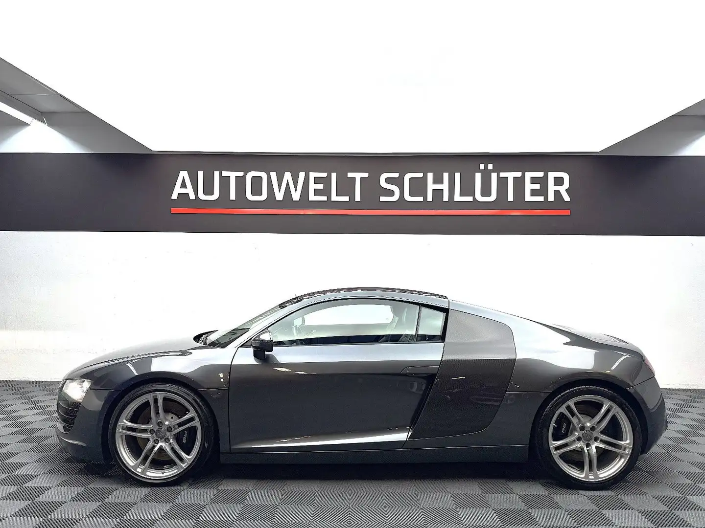 Audi R8 Coupe 4.2 FSI quattro Autom*KAM*SHZ*Magnetic* Grau - 2