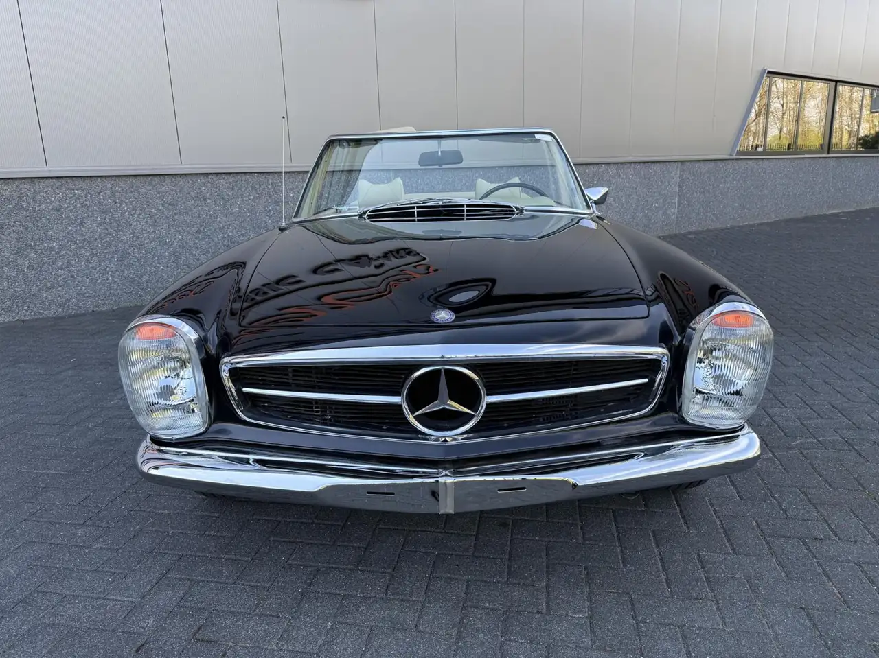 Mercedes-Benz SL 280 W113 Pagode, foto 4