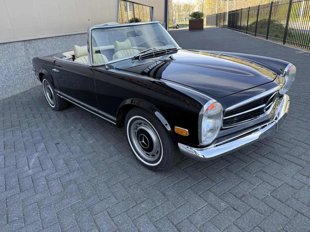 Mercedes-Benz SL 280 W113 Pagode, foto 6