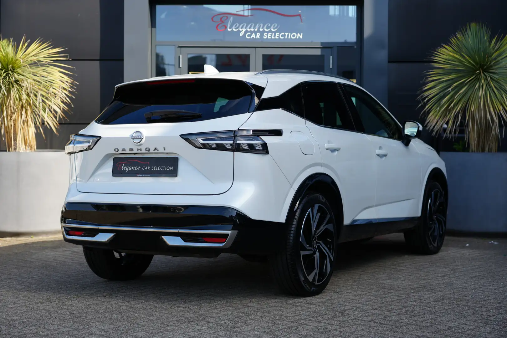 Nissan Qashqai 1.3 MHEV Xtronic Tekna Plus 158pk Panoramadak/Alca Wit - 2