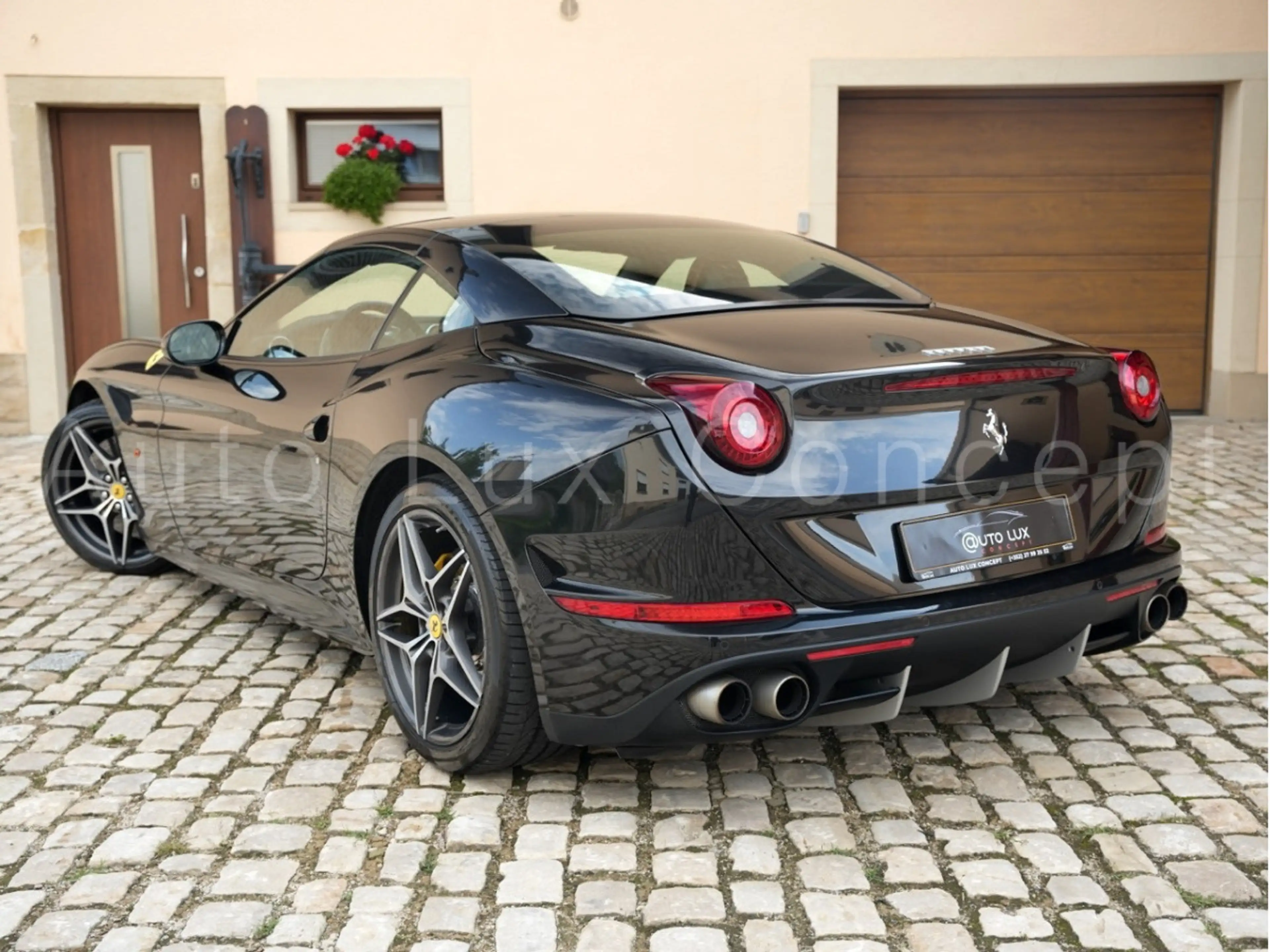 Ferrari California T/CAMERA/MAGNERIDE/CARPLAY/FULL ELECTRIC SEATS — photo 4