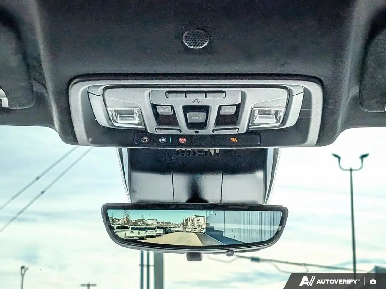 GMC Sierra 3500HD снимка GMC Sierra 3500HD