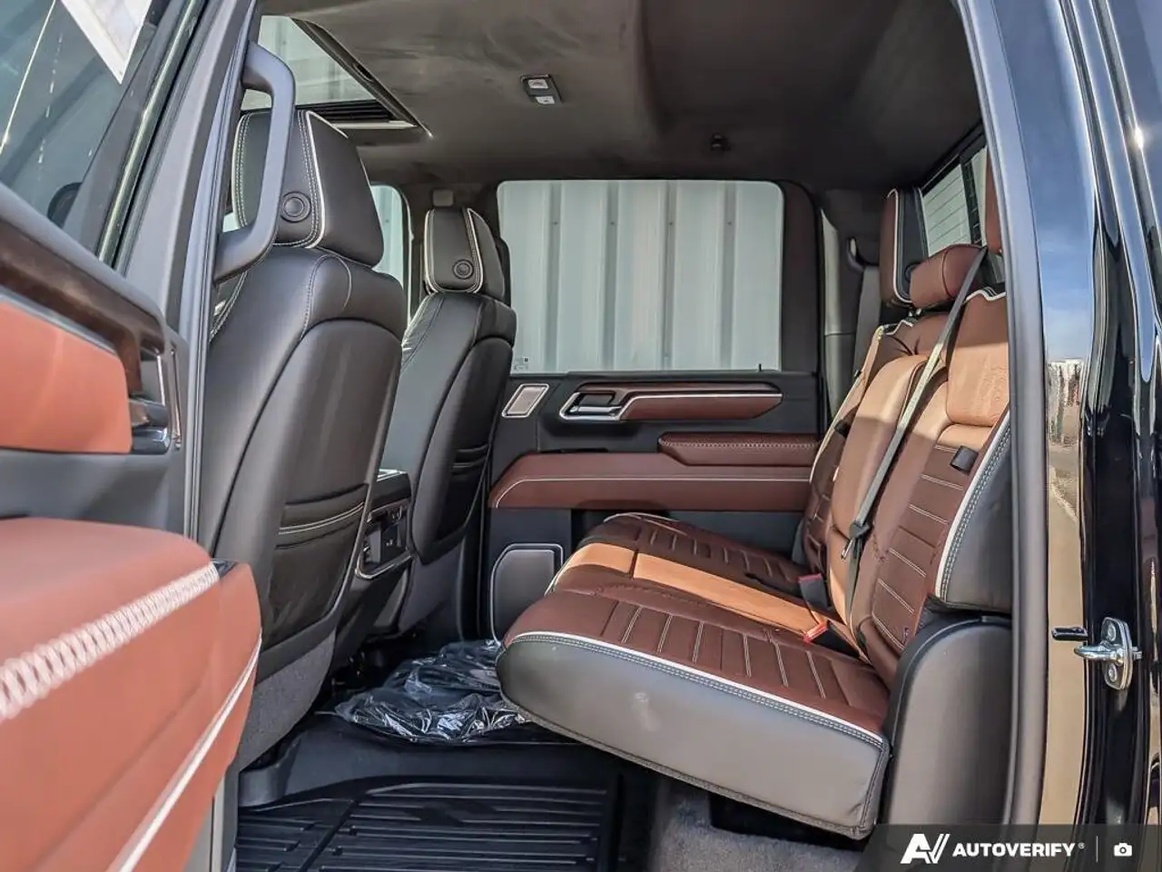 GMC Sierra 3500HD снимка GMC Sierra 3500HD