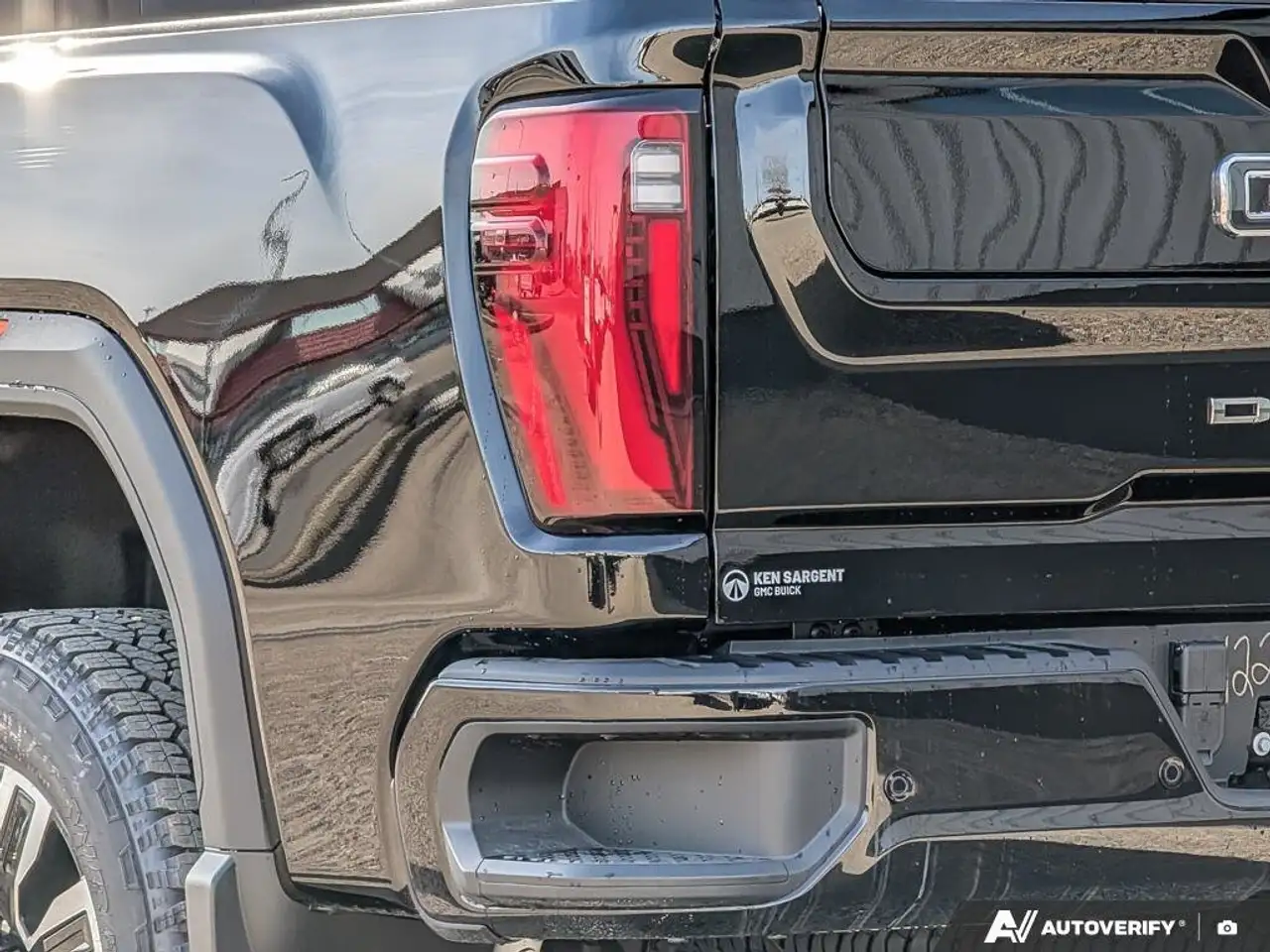 GMC Sierra 3500HD снимка GMC Sierra 3500HD