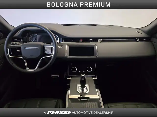 Land Rover Range Rover Evoque view 3