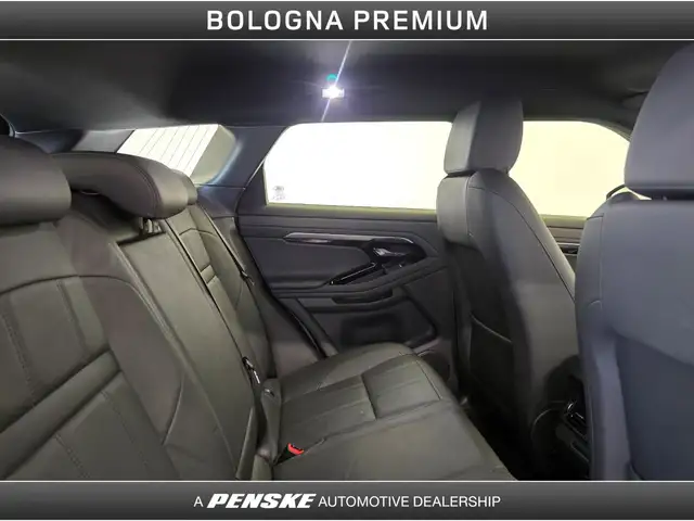 Land Rover Range Rover Evoque view 4
