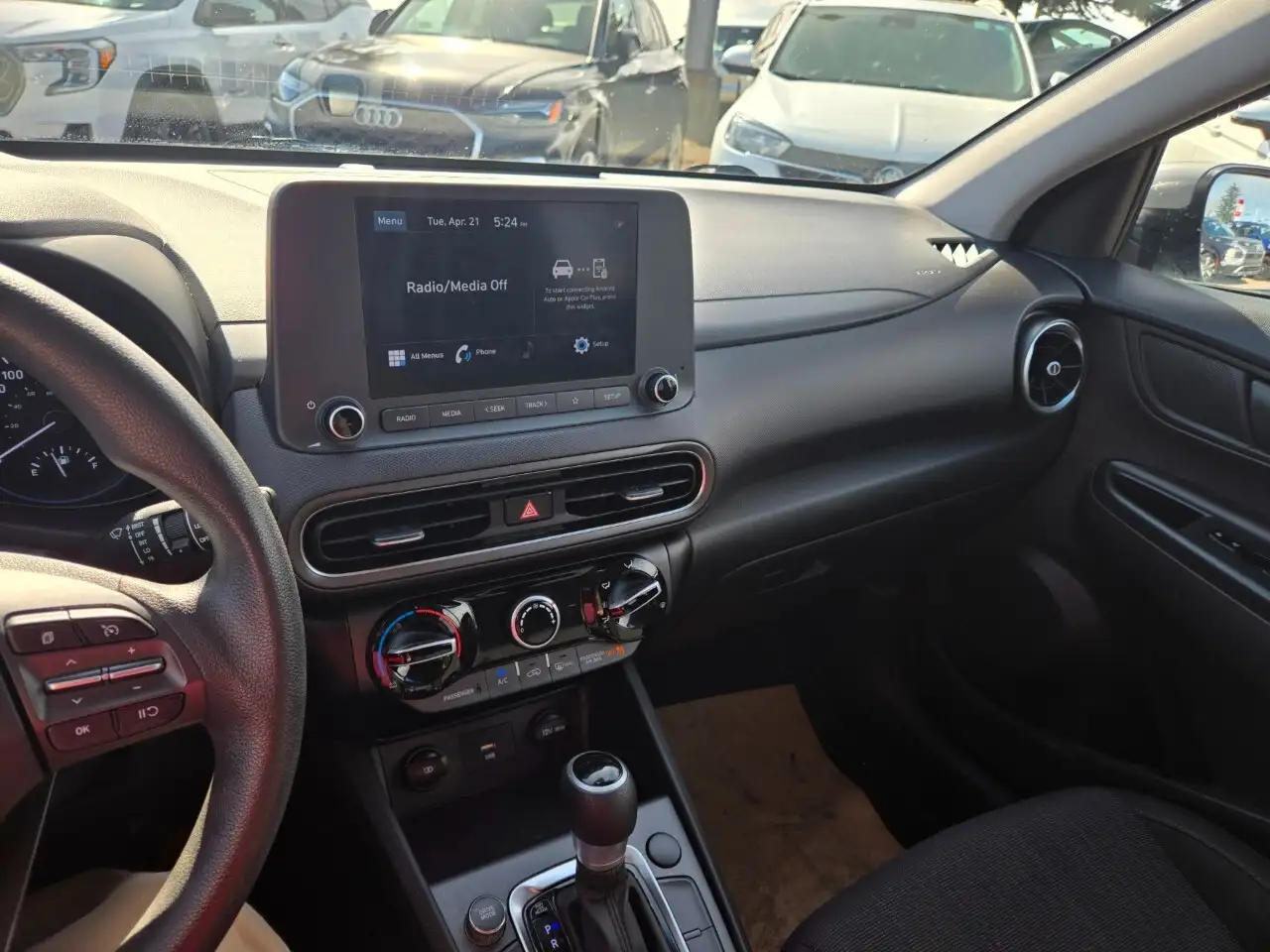 Hyundai KONA снимка Hyundai KONA