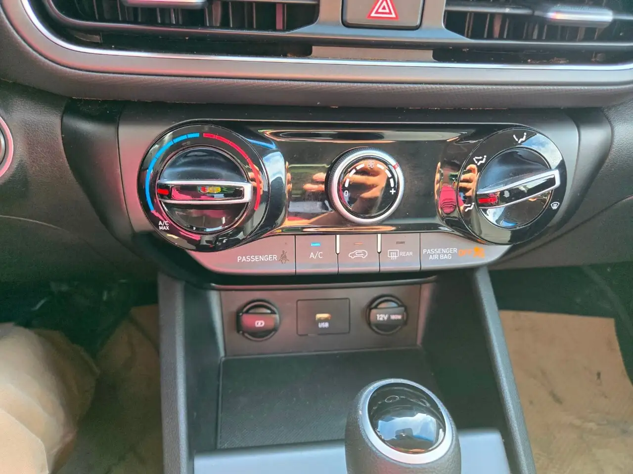 Hyundai KONA снимка Hyundai KONA