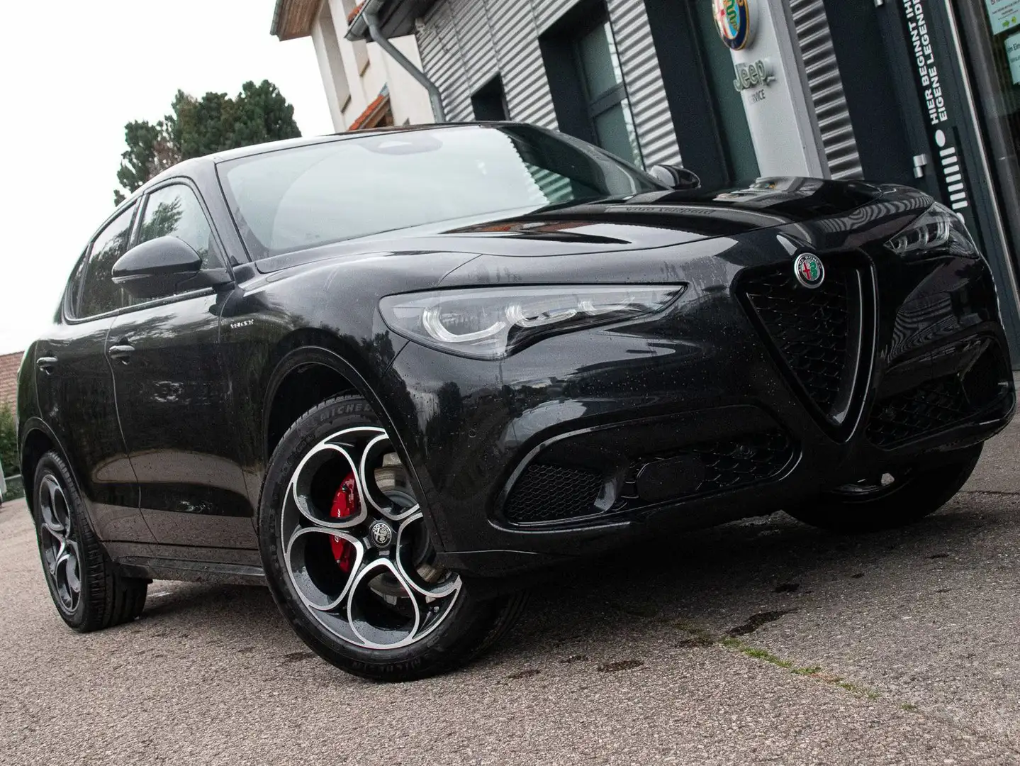 Alfa Romeo Stelvio Veloce 2.2D Q4 vom AR Vertragshändler Noir - 2