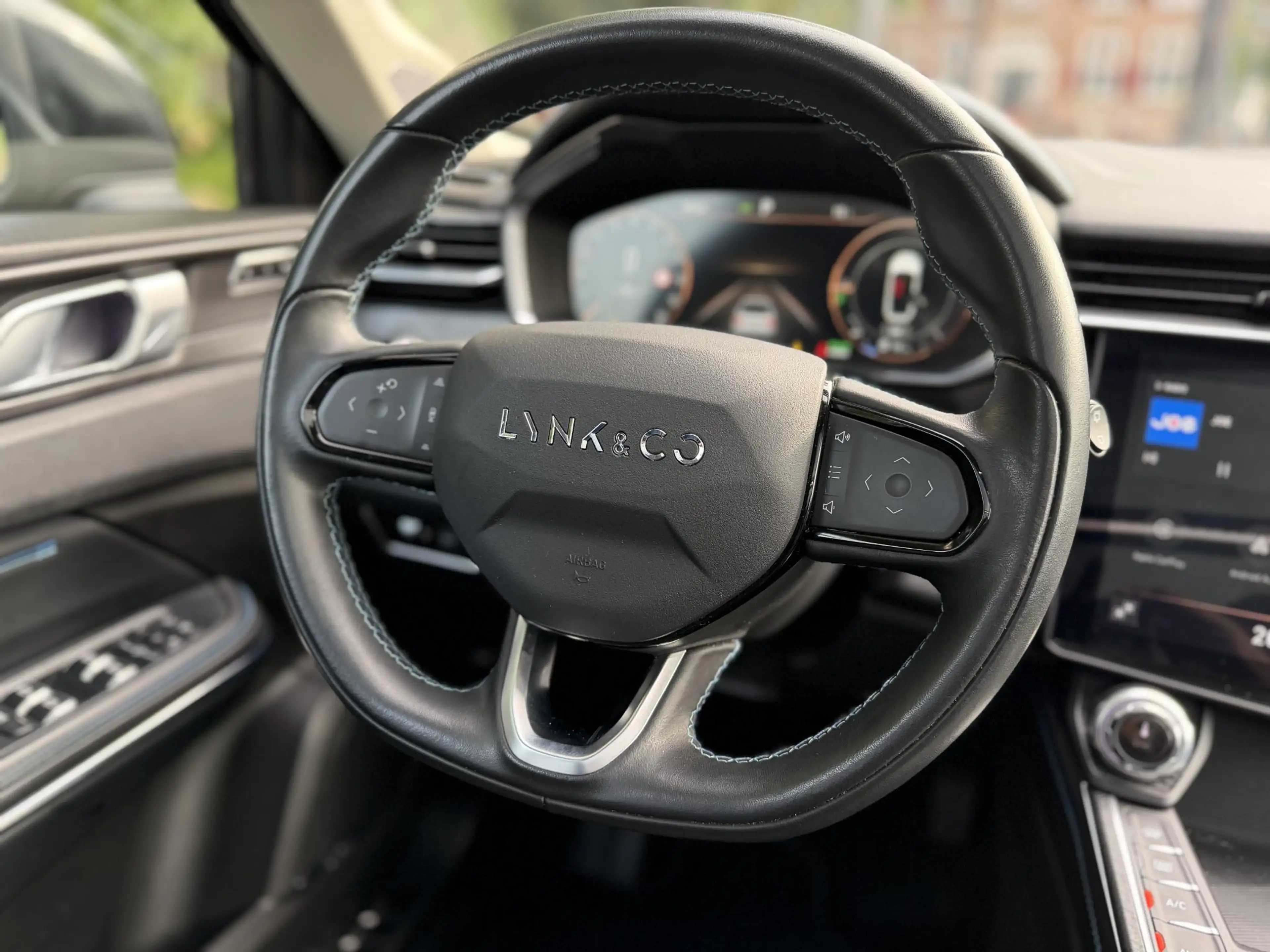 Lynk & Co 01 1.5 | Pano | Black Edition | Trekhaak | Camera | — photo 10