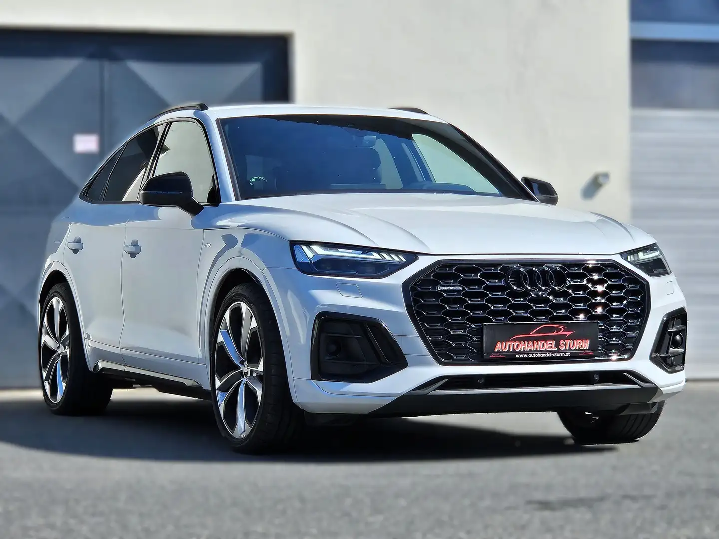 Audi Q5 SB 55TFSIe quattro Sline black S-tr *Luft*B&O*AHK* Weiß - 1