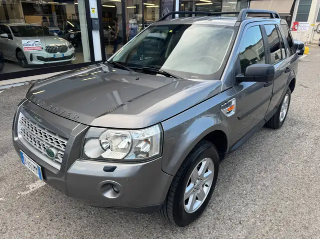 Land Rover Freelander 2.2 td4 SE,CLIMA AUTOMATICO,CERCHI IN LEGA 17''+ PNEUS 4 SEASON,PDC,CRUISE,RADIO CD,