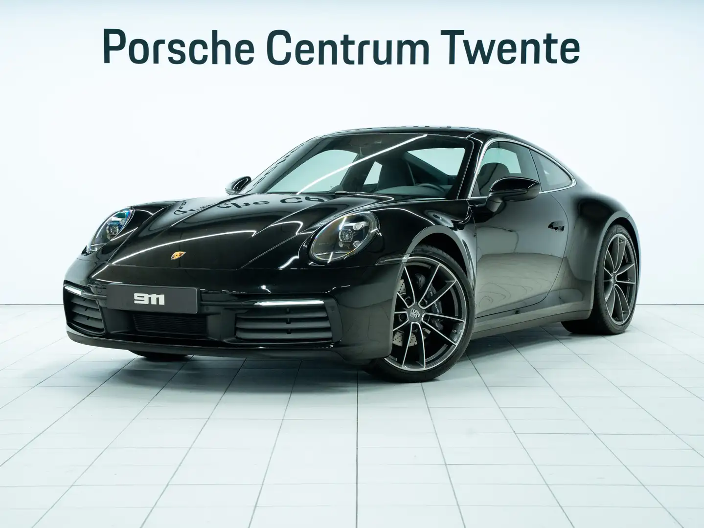 Porsche 992 Carrera Zwart - 1