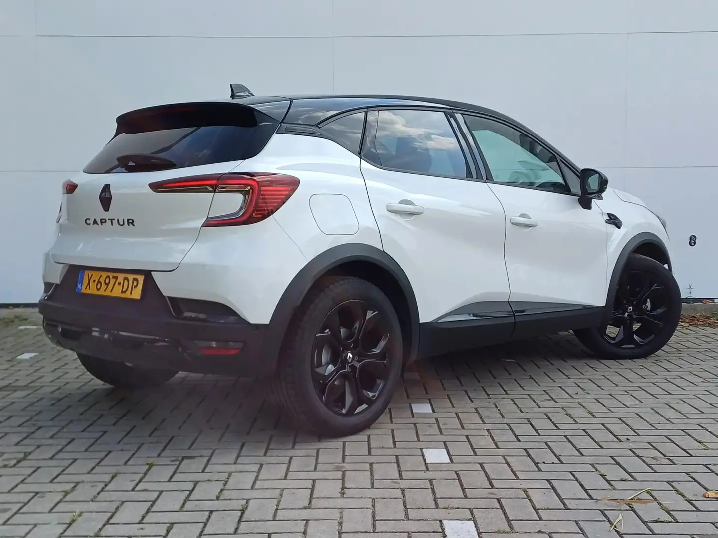 Renault Captur 1.3 mild hybrid 140 SL Rive Gauche /  Groot Naviga Wit - 2