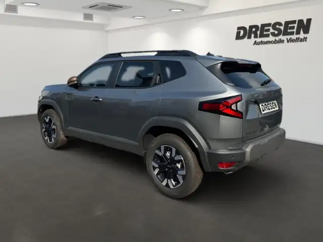Dacia Duster view 4