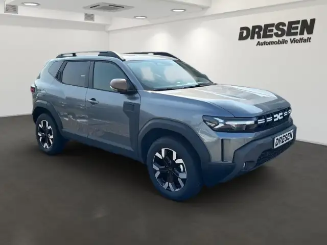 Dacia Duster view 2