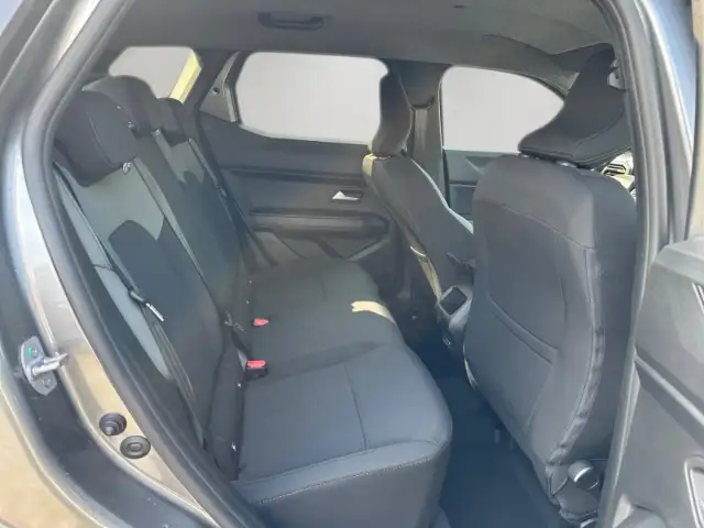 Dacia Duster view 11