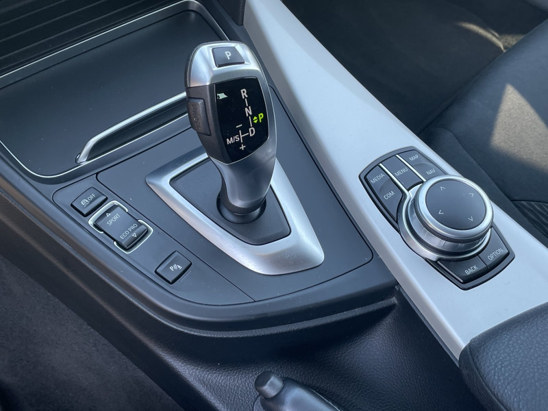 BMW 318 i Touring | Navi | LED-Scheinw. | Fernlichtassist. — photo 10