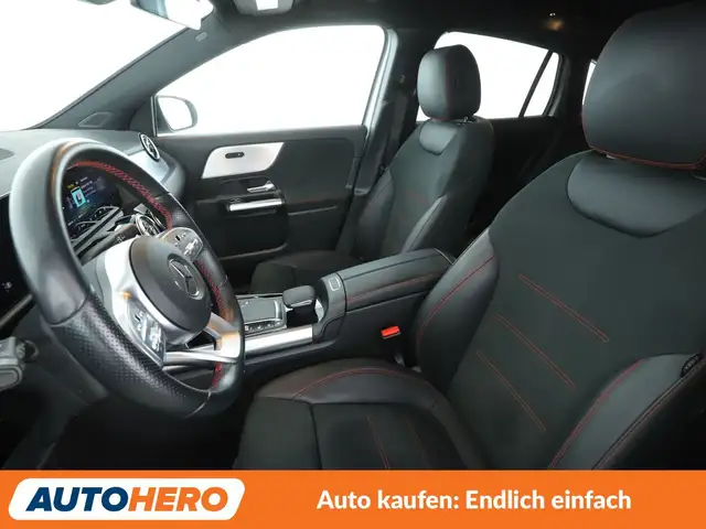 Mercedes-Benz GLA view 10