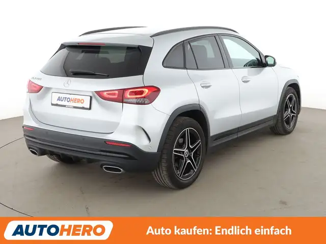 Mercedes-Benz GLA view 6