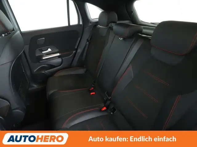 Mercedes-Benz GLA view 14