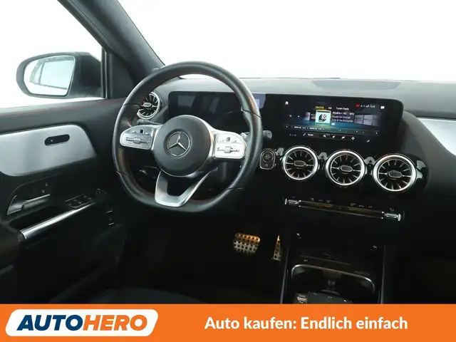 Mercedes-Benz GLA view 13