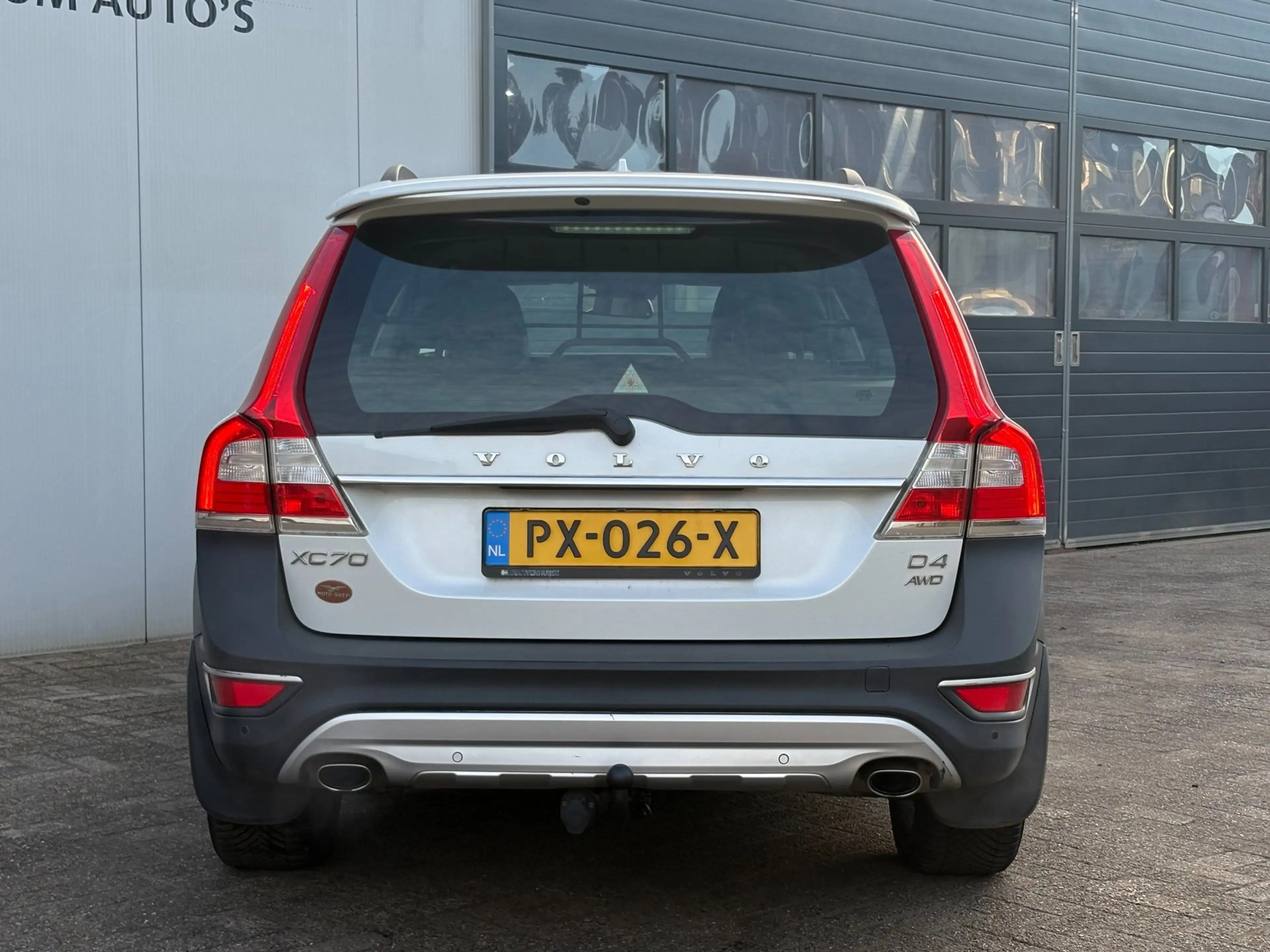 Volvo XC70 2.4 D5 AWD Autom. Leder Clima Cruise Xenon — photo 7