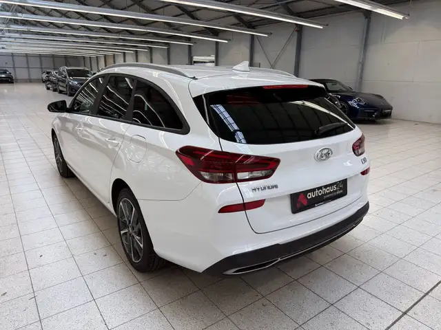 Hyundai I30 view 4